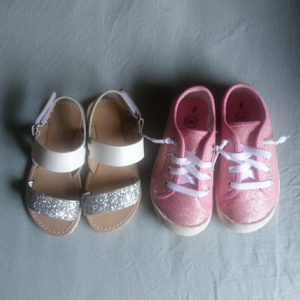 2 pairs of like new toddler shoes size 8